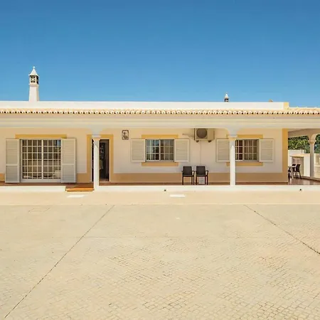 Casa Luz カルヴォエイロ